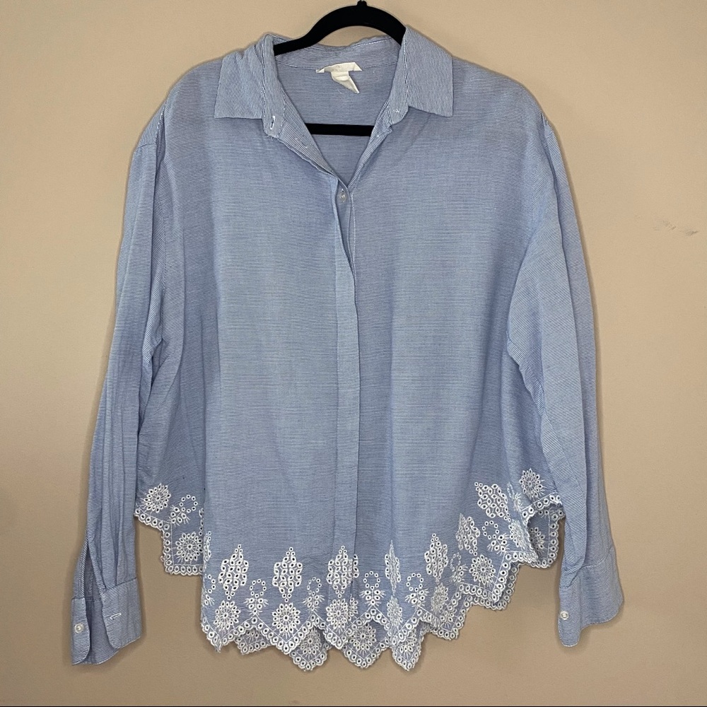 H&M blue button-up with scalloped hem